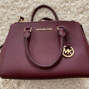 Authentic Michael Kors purse!